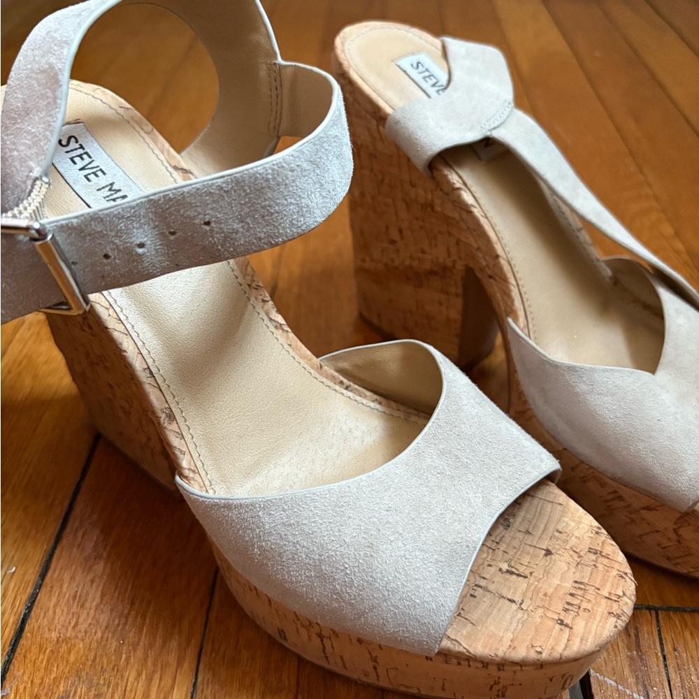 Steve Madden Women's Tan Wedge Sandals